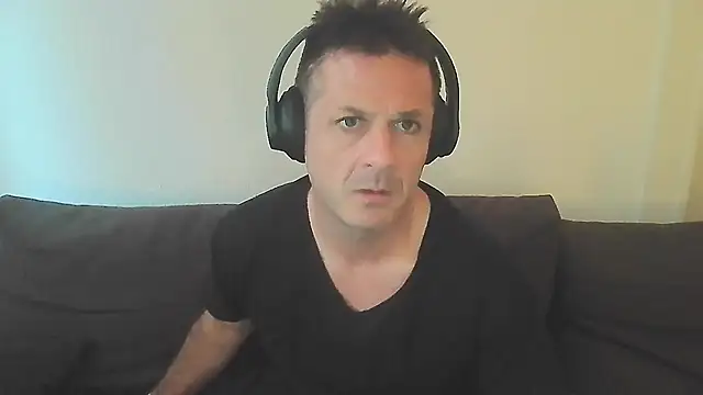 Snapshot of SwimAround2025 chatting on July 22, 2026, 7:05 pm SwimAround2025 online show from July 22, 2026, 7:05 pm