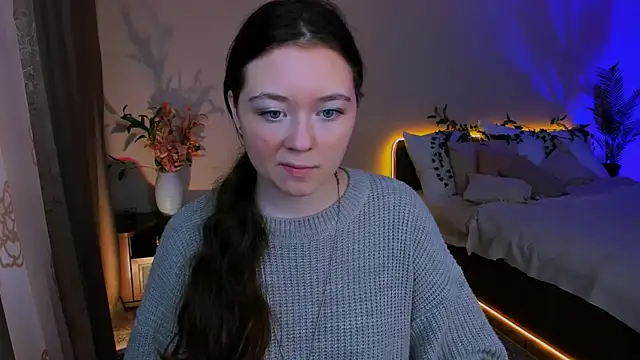 AlluringLookk online show from September 21, 2025, 4:14 am