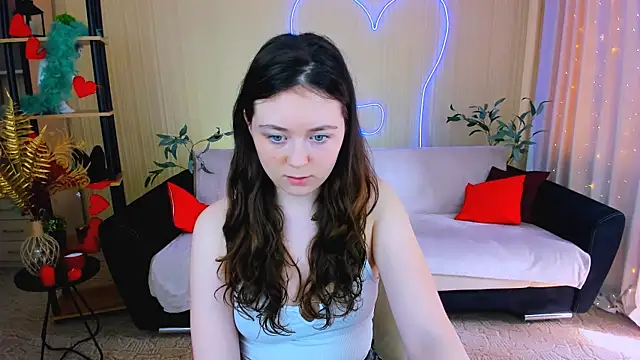 AlluringLookk online show from June 30, 2026, 12:28 pm