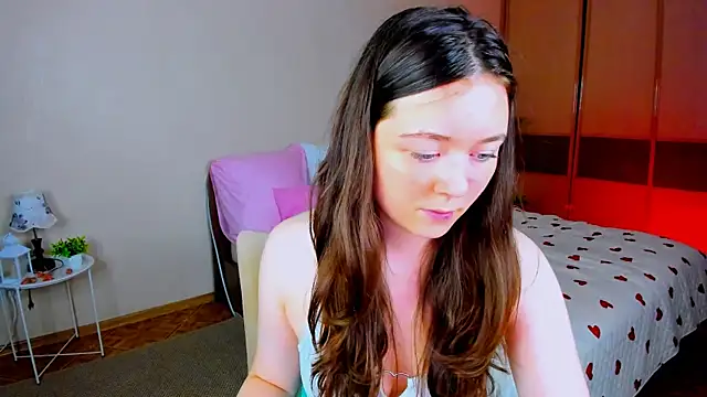 AlluringLookk online show from July 12, 2026, 4:42 pm