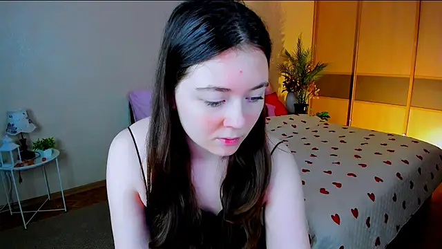 AlluringLookk online show from July 13, 2026, 11:02 am
