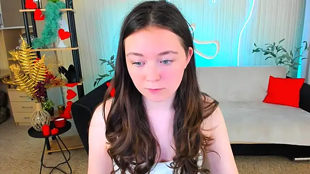 AlluringLookk online show from July 19, 2026, 5:16 pm