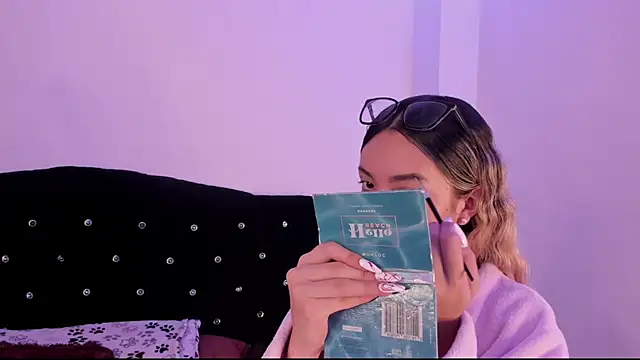 LauMiller online show from October 17, 2025, 9:06 pm