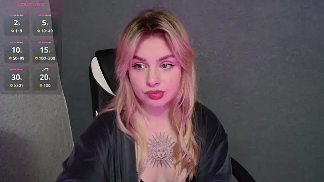 AngelicaHollywood online show from October 9, 2025, 8:18 pm