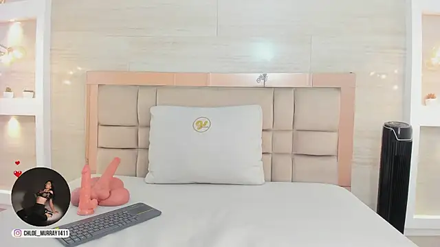 chloe murray online show from February 26, 2026, 12:48 pm