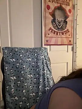 CharmingMaddie online show from March 4, 2026, 9:37 am