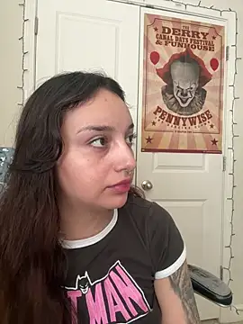 CharmingMaddie online show from March 22, 2026, 4:32 pm