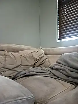 Snapshot of Thabo1004 chatting on October 18, 2025, 7:31 am Thabo1004 online show from October 18, 2025, 7:31 am