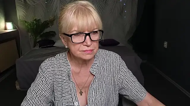 Sabina Ros online show from September 15, 2025, 6:24 am