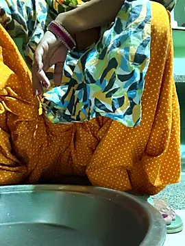 Love-pari077 online show from October 8, 2025, 1:20 pm