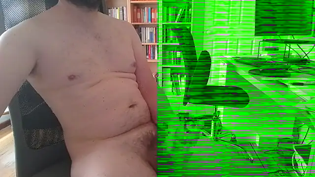Snapshot of Magnir87 chatting on December 15, 2025, 2:05 am Magnir87 online show from December 15, 2025, 2:05 am