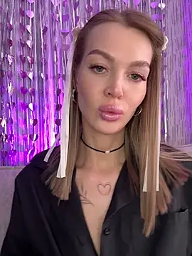 Snapshot of miss_veroNika chatting on February 12, 2026, 4:40 am miss veroNika online show from February 12, 2026, 4:40 am