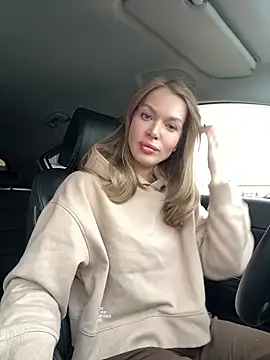 Snapshot of miss_veroNika chatting on May 10, 2026, 12:38 am miss veroNika online show from May 10, 2026, 12:38 am