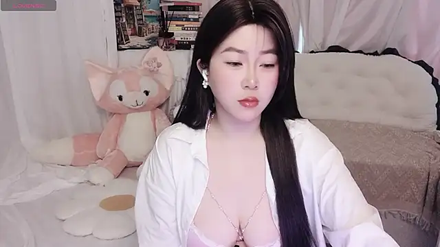 Emmaq996 online show from April 26, 2026, 2:53 am