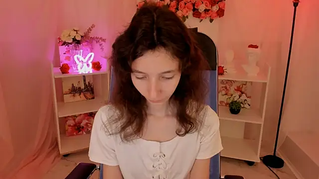 EmmanuellBrown online show from September 20, 2025, 4:13 am