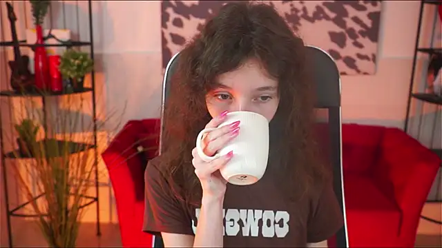 EmmanuellBrown online show from September 23, 2025, 1:03 pm