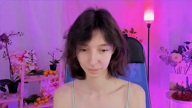 EmmanuellBrown online show from December 21, 2025, 4:08 am