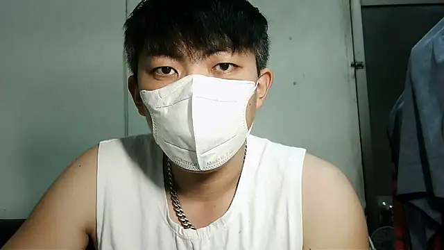 Snapshot of bigbb101011 chatting on October 24, 2025, 1:18 pm bigbb101011 online show from October 24, 2025, 1:18 pm