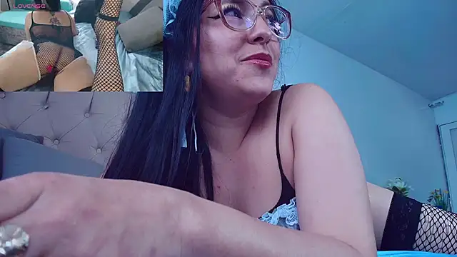 Snapshot of KattyLatina chatting on October 27, 2025, 8:02 pm KattyLatina online show from October 27, 2025, 8:02 pm