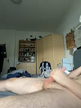 Snapshot of xmilolivex chatting on December 20, 2025, 8:21 am xmilolivex online show from December 20, 2025, 8:21 am