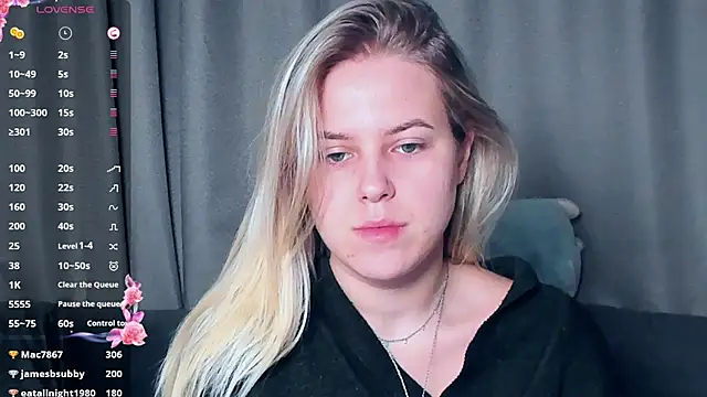 AngelAnty online show from November 17, 2025, 1:06 pm