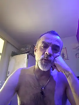 Snapshot of GabyCollado5 chatting on September 10, 2025, 10:37 am GabyCollado5 online show from September 10, 2025, 10:37 am