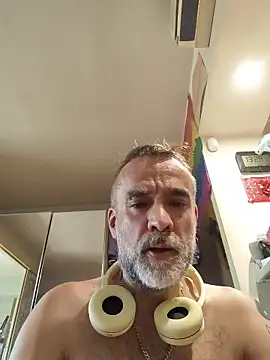 Snapshot of GabyCollado5 chatting on May 25, 2026, 11:27 am GabyCollado5 online show from May 25, 2026, 11:27 am