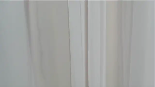 angelainparis28 online show from September 15, 2025, 6:46 am