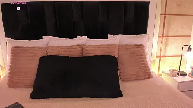 GretaVelvet online show from April 11, 2026, 7:29 pm