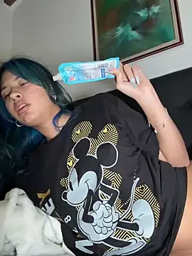 lynn9000 online show from March 11, 2026, 4:40 am