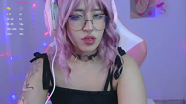 Snapshot of Hachiko_Love chatting on November 7, 2025, 12:32 am Hachiko Love online show from November 7, 2025, 12:32 am