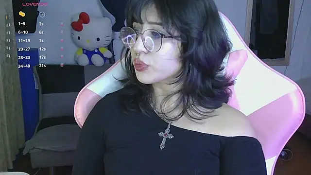 Snapshot of Hachiko_Love chatting on May 31, 2026, 2:09 am Hachiko Love online show from May 31, 2026, 2:09 am
