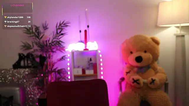 NovaHollisx online show from March 20, 2026, 5:23 am