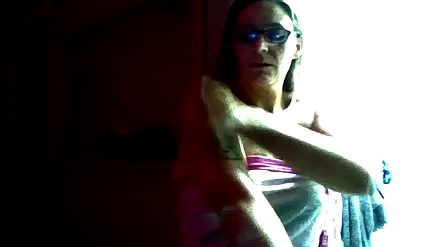 Snapshot of SparklesB1tch chatting on September 25, 2025, 7:23 am SparklesB1tch online show from September 25, 2025, 7:23 am