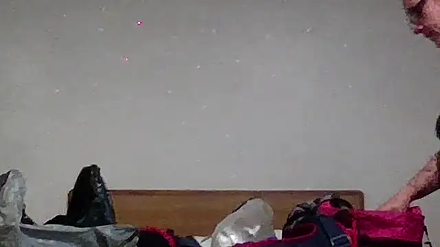 Snapshot of SparklesB1tch chatting on October 28, 2025, 2:26 am SparklesB1tch online show from October 28, 2025, 2:26 am