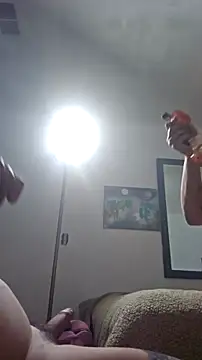 Snapshot of SparklesB1tch chatting on December 3, 2025, 11:08 am SparklesB1tch online show from December 3, 2025, 11:08 am