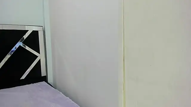 iisabella noa online show from October 3, 2025, 1:08 pm