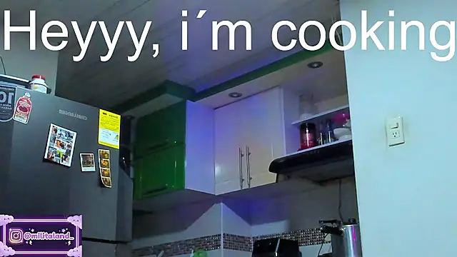 Snapshot of milita_houston chatting on September 30, 2025, 2:38 am milita houston online show from September 30, 2025, 2:38 am