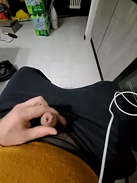 giova17cm online show from November 19, 2025, 11:05 pm