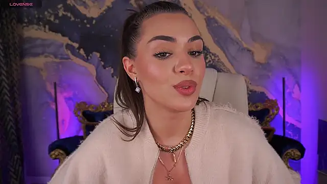 EricaSin online show from October 29, 2025, 1:57 pm