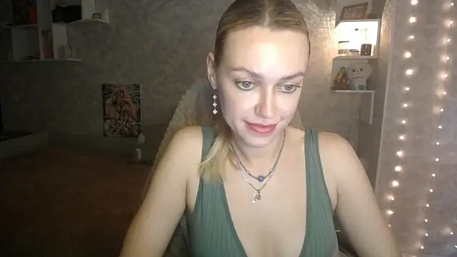 NickyAdamidi online show from October 11, 2025, 5:11 pm