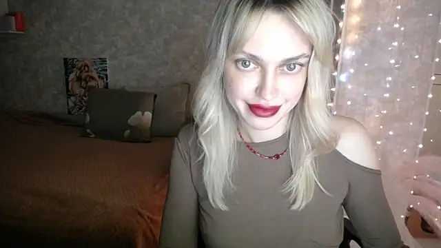 NickyAdamidi online show from December 2, 2025, 4:35 pm