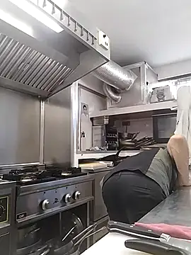 Snapshot of hotmen83 chatting on September 27, 2025, 9:47 am hotmen83 online show from September 27, 2025, 9:47 am