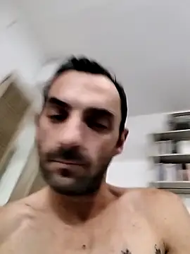 Snapshot of hotmen83 chatting on September 29, 2025, 9:47 am hotmen83 online show from September 29, 2025, 9:47 am