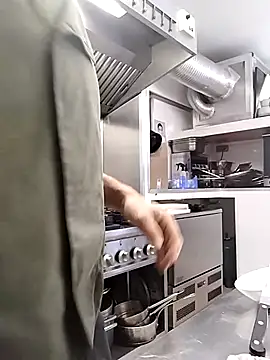 Snapshot of hotmen83 chatting on October 14, 2025, 7:20 am hotmen83 online show from October 14, 2025, 7:20 am