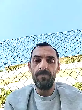 Snapshot of hotmen83 chatting on October 18, 2025, 9:21 am hotmen83 online show from October 18, 2025, 9:21 am