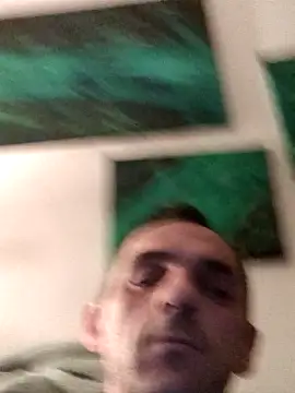 Snapshot of hotmen83 chatting on March 19, 2026, 10:08 am hotmen83 online show from March 19, 2026, 10:08 am