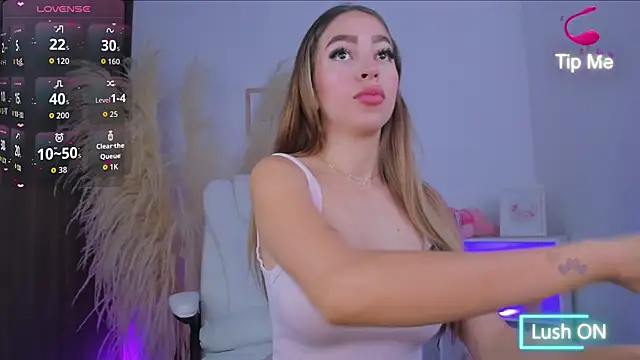 shannel moss   online show from September 17, 2025, 11:06 pm