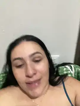 Snapshot of IvettSt_ chatting on June 6, 2026, 4:17 am IvettSt online show from June 6, 2026, 4:17 am