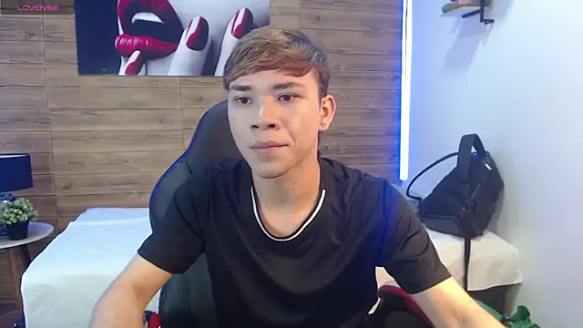 nathanclay online show from April 7, 2026, 3:07 am